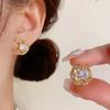 Exquisitos Clips de Oreja de Flor Hueca Sin Agujeros en las Orejas Nicho Sentido Avanzado Aretes de Zirconia Lujo Ligero Diseño con Sentido