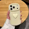 Funda 3D con Forma de Corazón Japonesa y Coreana Adecuada para iPhone 17 Pro Max, Nuevo Modelo Apple 16, Funda con Borde Ondulado 14/15