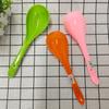 Cuchara de sopa de imitación de porcelana para el hogar mango largo cuchara grande cuchara de sopa color vajilla para niños alto valor de color al por mayor tienda de 2 yuanes