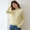 ¡Lujoso y elegante para ir al trabajo! Suéter de cachemira para mujer con cuello alto medio y intrincados detalles de trenzado, una capa base moderna y versátil