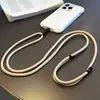 Funda de Teléfono Marrón Estilo Montaña con Parches y Correa, Correa Cruzada de Alta Gama Duradera, Correa para Muñeca Anti-Pérdida para Cámara