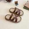 Novas Chinelos Macios de Verão para Crianças Grandes e Pequenas Sandálias Femininas Moda Estudantil Roupa Externa Sandálias Planas para Bebê