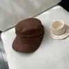Mismo estilo gorra gorra de pico mujer otoño e invierno sensación gamuza terciopelo boina hace la cara parezca más pequeña retro plana parte superior gorra ecuestre venta al por mayor
