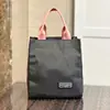 Nova Bolsa Térmica para Marmita Estilo Coreano de Contraste com Forro Isolante, Bolsa de Maternidade, Bolsa de Mão para Trabalho, Lanche, Compras para Mulheres