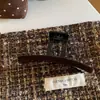 Pinza de Pelo de Terciopelo Colorida Retro Otoño e Invierno Coreana Pinza de Tiburón Versátil Simple para Moño Nuevo Accesorio para el Cabello