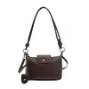 Nova bolsa feminina de verão em forma de almofada trançada, bolsa de mão requintada, versátil para uso diário, bolsa Boston moderna de grande capacidade