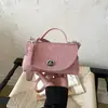 Bolsas femininas transfronteiriças 2026 moda novo estilo bolsa de mão versátil com design de nicho único, bolsa de ombro e transversal