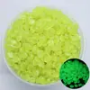 Pedras Pequenas Luminosas de 1cm Pedras Brilhantes Fábrica Fornecimento Transfronteiriço para Jardim Aquário Fundo de Areia Brinquedos de Paisagismo Pedras Fluorescentes