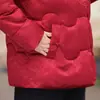 Ropa de maternidad estilo corto con chaqueta de algodón polar añadida, ropa de algodón para mujeres de mediana edad y mayores de 50 años, talla grande, ropa adelgazante, cuello alto, rojo, chaqueta acolchada de algodón festiva