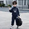 Conjunto de Roupa de Outono para Meninos 2026 Novo Estilo Coreano Roupas Esportivas de Outono Estilosas para Meninos Jovens 3 Anos Conjunto de Duas Peças