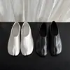 Sapatos Femininos de Couro Bovino de Primeira Camada com Biqueira Dividida, Sapatos Baixos, Novo Estilo Outono, Couro Completo por Dentro e por Fora, Sapatos Estilo Coreano de Casco de Porco, Sapatos Femininos de Boca Rasa, Tendência