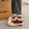 Primavera 2026 Nuevo Estilo Aumentadores de Altura Versátiles Casuales Mocasines de Suela Suave Tenis Deportivos Zapatos Blancos de Suela Gruesa para Mujer