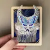 Ímãs de Geladeira Brocado Song, Ímãs de Geladeira Coroa Miao de Minoria Étnica e Chifre de Boi, Brocado Song Bordado com Franjas, Presentes Souvenir Culturais e Criativos DIY