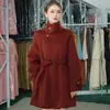 26 Casaco Novo Estilo com Design Elegante, Gola Grande de Pelo, Comprimento Médio, Gola Reversível, Estilo Chanel, Longo de Botão Duplo, Mangas Longas, Gola Alta