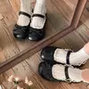Sapatos Femininos Planos Redondos com Laço, Solado Macio, Tendência Lolita Fofos de Couro, Novo Modelo 2026
