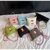 Suministro Exclusivo Transfronterizo de Bolsos Cruzados Bordados de Dibujos Animados Personalizados, Bolsos Mini Portátiles para Mujer, Se Pueden Estampar con Texto y Logo