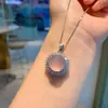Huabi Joyería Hielo Fluorescente Redondo Violeta Temperamento Calcedonia Colgante Regalo de Cumpleaños para Mujer 14*14