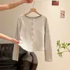 Camiseta de manga larga con diseño de botones de lunares estilo coreano para mujer, nuevo modelo de otoño 2026, corte holgado, adelgazante, dulce top tipo cárdigan