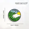 Broches Criativos de Esmalte em Desenho Animado com Padrões de Comida e Texto Divertido, Pins Decorativos Versáteis para Mochilas de Estudantes