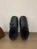 Sapatos Mary Jane Peludos Estilo Francês para Mulheres, Novo Modelo de Inverno 2025, Forrados com Lã Fleece, Espessados, Sapatos de Algodão Quentes, Slip-On, Aumento Oculto no Salto, Sapatos Individuais