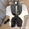 Lenço Geométrico de Seda Novo de Verão Protetor Solar Feminino Lenço Decorativo de Cetim Lenço de Cetim Presente ao Vivo
