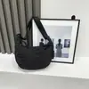 Bolsa Feminina Lisa da Moda 2024 Nova Bolsa de Ombro Único Transversal Grande Capacidade Ins High-End para o Dia a Dia Bolsa Bolinho