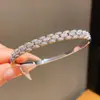 Pulseira de Fivela Quadrada com Elo de Zircônia Banhada a Ouro Real 18K Pulseira de Luxo Leve com Toque de Alto Padrão Joia de Mão da Moda com Temperamento para Mulheres