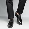 Venta al por mayor de fábrica zapatos de verano de cuero para hombre ropa formal de negocios zapatos de altura aumentada zapatos casuales huecos para hombre coreanos una generación de cabello