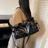 Bolsa Tote de Couro Encerado Fashionável para o Dia a Dia de Mulheres, Novo Modelo Outono 2026, Grande Capacidade, Bolsa de Ombro Biker com Moda Vintage