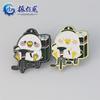 Fabricantes de origen pintura personalizada patito de dibujos animados broche de dibujos animados logotipo insignia personalizada insignia de aleación de zinc personalizada