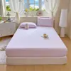 Faldón de Cama de Gasa de Doble Capa Clase A Faldón de Cama Jacquard Lavado al Agua Cubierta de Colchón Simmons Cubierta Antideslizante para Cama Faldón de Cama Set de Tres Piezas