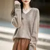 Novo suéter de malha sem costura com forro de fleece para outono e inverno para mulheres, gola V, caimento solto, manga longa, top quente