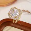 Anillo Abierto Cuadrado de Zirconia Estilo Lujo Ligero, Estilo Europeo y Americano con Diseño de Diamante Grande Brillante, Anillo Ajustable y Exquisitamente Cortado