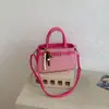 Bolso de Mano de Comercio Exterior para Mujer 2026 Nuevo Modelo Nicho Súper Popular Bolso de Hombro Cruzado para Viajes al Trabajo Moda Versátil Bolso Cuadrado Pequeño