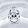 La fábrica de Wuzhou personaliza varios tipos de piedras de circón con cortes irregulares, piedras de circón de fondo plano de doble cara y formas personalizadas de todo tipo.