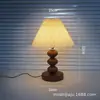 Luminária de mesa em forma de leque aconchegante e romântica com grão de madeira escura estilo vintage, luminária de mesa e de cabeceira para quarto estilo wabi-sabi retro e intelectual