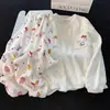 Pijama de Flanela Outono e Inverno Feminino Gola Redonda Coral Fleece Fofo Revestido de Lã Espessado Conjunto de Duas Peças Roupas de Casa