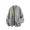Suéter suelto para hombre de otoño e invierno, tejido de punto moderno para principios de otoño, cuello en V, estilo francés, top único y elegante