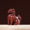 Pieza de mano de Unicornio Auspicioso de Palo de Rosa Sándalo Verde Adornos de Bestias Auspiciosas Artesanías y Juguetes para Escritorio de Sala de Estar
