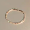 Pulsera de Diamantes de Imitación Color Verde Oliva Fresco Estilo Bosque Nuevo Primavera/Verano para Mujer, Exquisita y Versátil, Accesorio de Alta Gama para el Viaje Diario