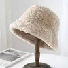 Gorro de Lana de Cordero Tejido Nuevo Otoño e Invierno, Gorro Cálido de Felpa Color Sólido, Sombrero de Cubo Versátil, Sombrero de Pescador, Sombrero de Alta Gama