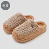 26 Novos chinelos de algodão, chinelos de inverno femininos quentes e antiderrapantes, com sola grossa, sapatos de algodão forrados com fleece para outono e inverno, atacado masculino de inverno