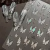 Pegatinas Metálicas Láser Mariposa Doradas y Plateadas para Uñas Yitu, Pegatinas Decorativas Versátiles de Alta Gama Retro y Modernas