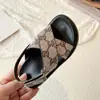 Sandalias de Velcros Estilo Casual para Niños Nuevo Estilo 2026 Zapatos de Playa de Verano para Niñas, Tallas Pequeña, Mediana y Grande para Niños, Zapatos Elegantes para Bebés