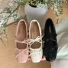 Primeiro Encontro Sapatos Femininos Rosa Nude Aumentadores de Altura Sazonais 2026 Novo Verão Design com Laço para Combinar com Saias Estilo Francês Baixo