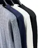 Otoño e Invierno Nuevo Suéter de Punto Trenzado para Hombre Cuello Redondo Moda Color Sólido Prendas de Punto Capa Base Venta al por Mayor de Fábrica