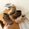 Botas Martin Retro Maillard Mate para Niños de Otoño 2026 Nuevas Botas de Piel con Hebilla para Niñas Botas de Tacón Apilado Botas Cortas con Forro de Terciopelo