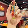 Llavero Creativo y de Moda con Bloques de Color y Cuentas, Totalmente Cubierto de Pedrería, Diseño de Fresa 3D, Lindo y Dulce, Accesorio de Alto Valor para Bolsos de Niñas