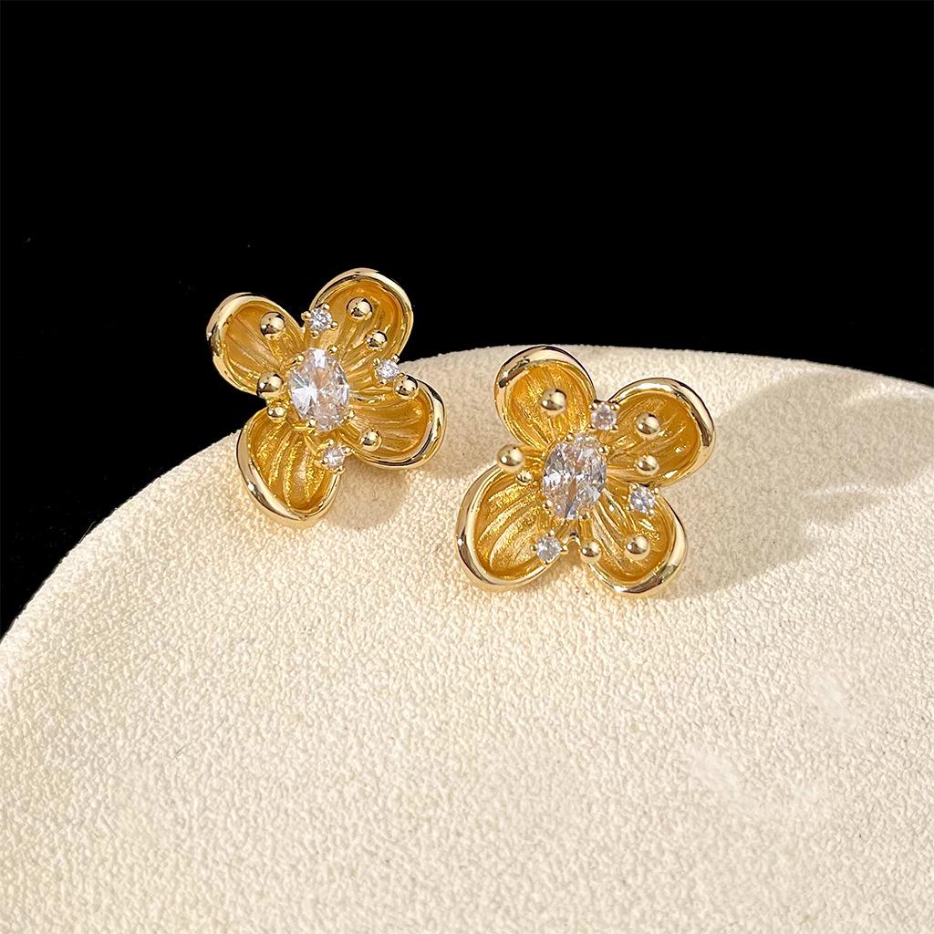 耳语_0000s_0010_组 65 拷贝.jpg