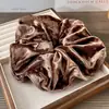 Scrunchie Grande de Veludo Estilo Morandi Outono e Inverno Elástico Suave para Coque Baixo Acessório de Cabelo Corda de Cabelo